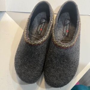 Haflinger wool clogs and mules in gray, good condition, European size 39